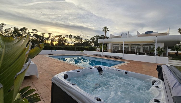 Photo 1 - Maison de 4 chambres à Albufeira avec piscine privée et vues à la mer