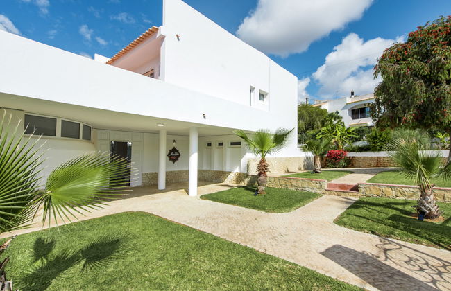 Casa de 4 quartos em Albufeira com piscina privada e jardim - Foto 47
