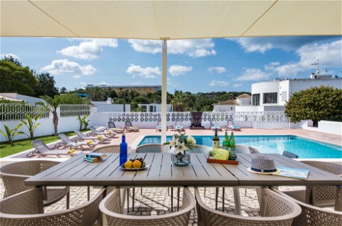 Foto 2 - Casa de 4 habitaciones en Albufeira con piscina privada y vistas al mar