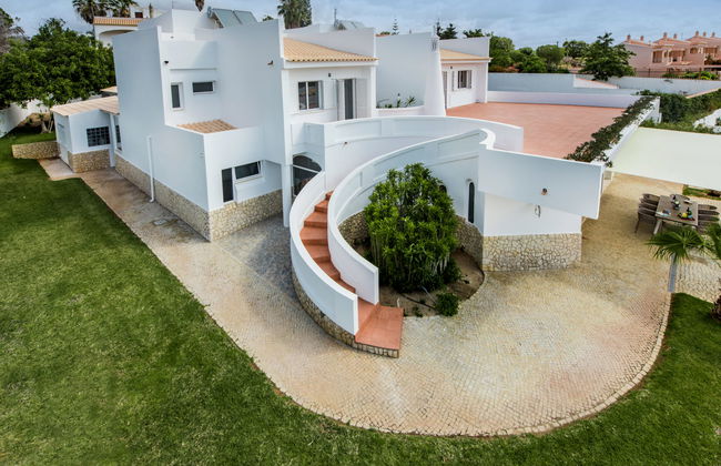 Casa de 4 quartos em Albufeira com piscina privada e jardim - Foto 49