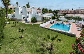 Foto 2 - Casa de 4 quartos em Albufeira com piscina privada e jardim