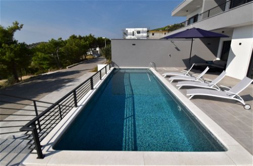 Foto 16 - Casa de 3 quartos em Makarska com piscina privada e vistas do mar
