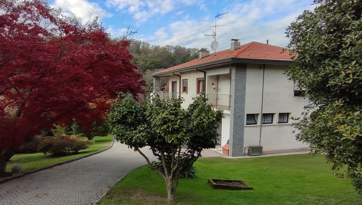 Appartamento con 2 camere da letto a Leggiuno con giardino e terrazza - Foto 1