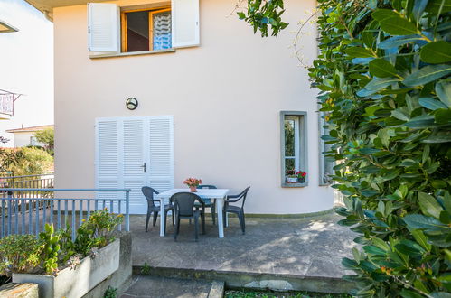 Photo 24 - Appartement de 1 chambre à Rosignano Marittimo avec jardin et terrasse