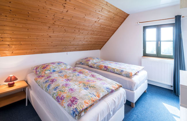 Casa de 3 quartos em Černý Důl com piscina e jardim - Foto 5