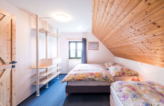 Casa de 3 quartos em Černý Důl com piscina e jardim - Foto 14