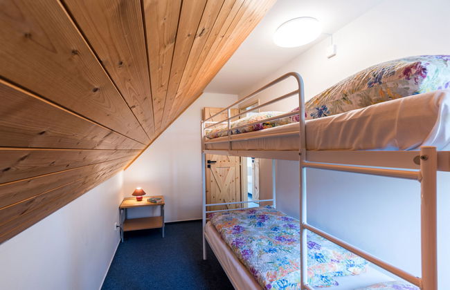 Casa de 3 quartos em Černý Důl com piscina e jardim - Foto 15