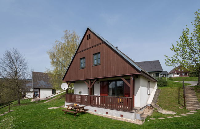 Casa de 3 quartos em Černý Důl com piscina e jardim - Foto 29