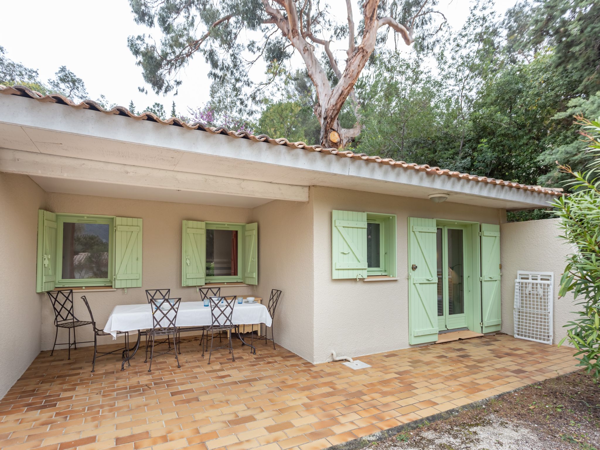 Foto 5 - Apartamento de 3 quartos em Le Lavandou com piscina e vistas do mar