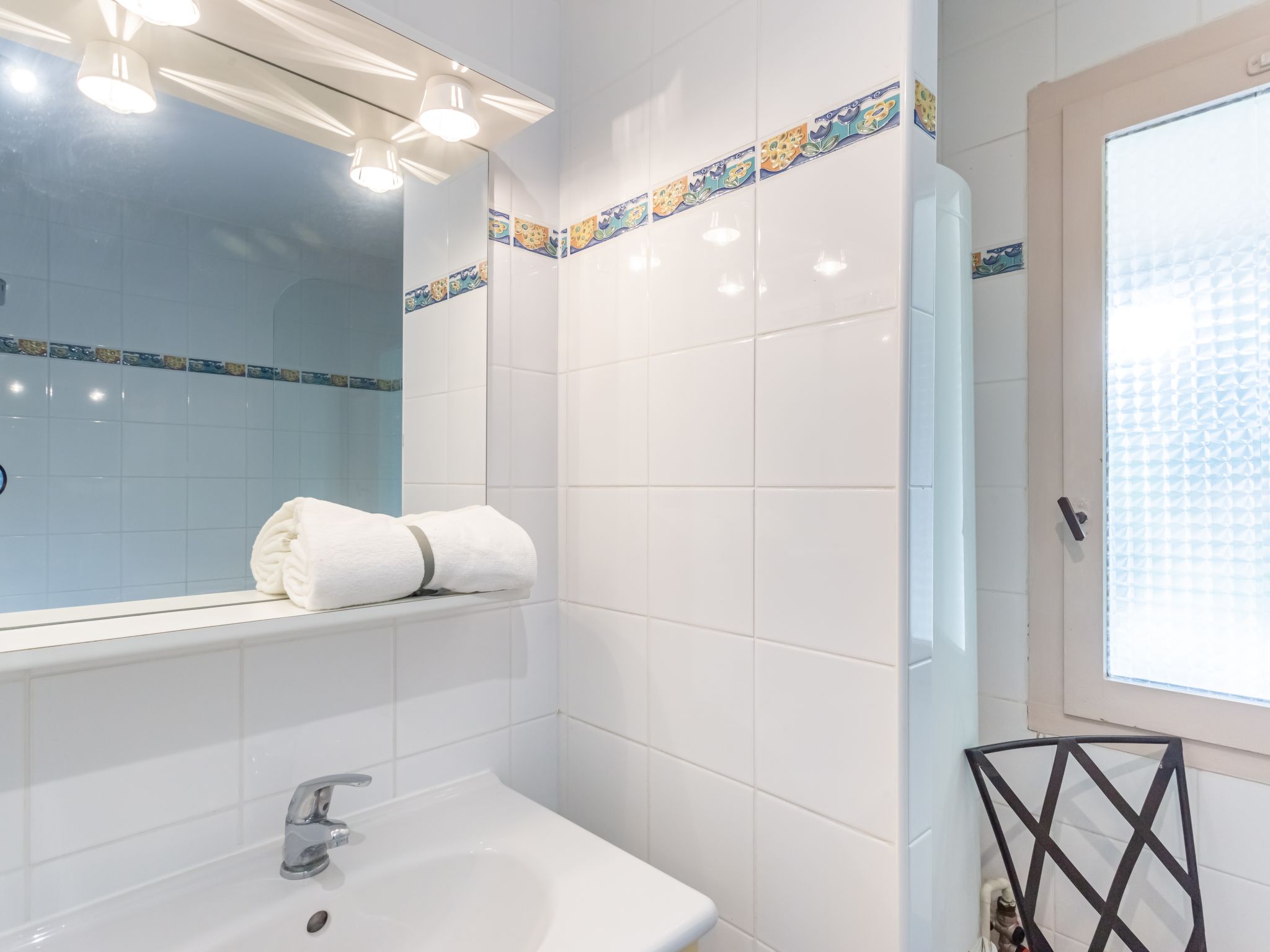 Foto 19 - Appartamento con 3 camere da letto a Le Lavandou con piscina e vista mare