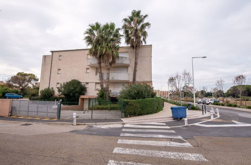 Foto 15 - Appartamento con 2 camere da letto a Le Grau-du-Roi con piscina e terrazza