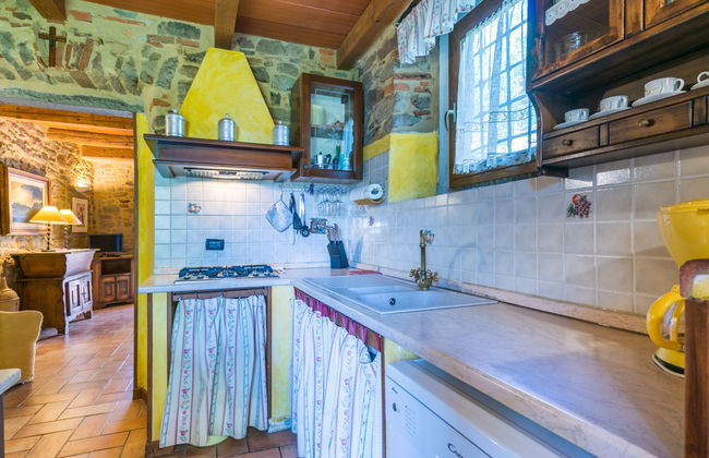 Apartamento de 2 quartos em Pescia com piscina e jardim - Foto 16