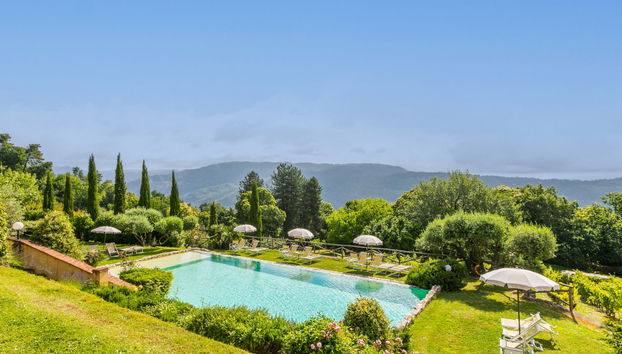 Apartamento de 2 quartos em Pescia com piscina e jardim - Foto 2