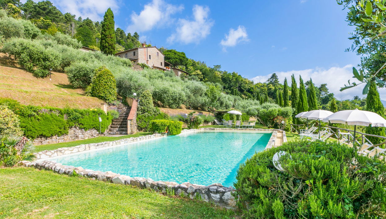Apartamento de 2 quartos em Pescia com piscina e jardim - Foto 1