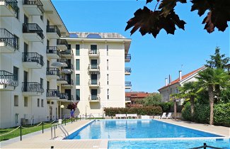 Photo 1 - 1 bedroom Apartment in Jesolo with swimming pool and sea view