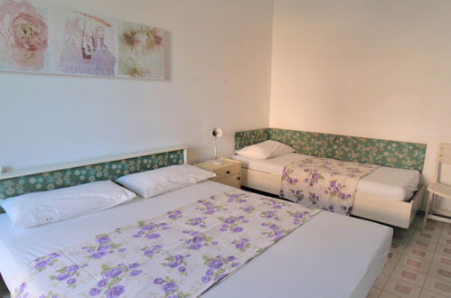 Foto 5 - Apartamento de 1 habitación en Jesolo con piscina y vistas al mar