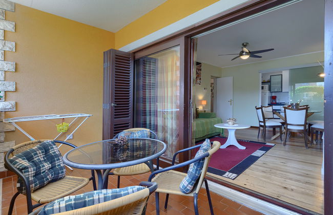 Apartamento de 2 quartos em Umag com piscina e jardim - Foto 10