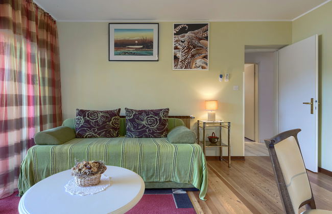 Apartamento de 2 quartos em Umag com piscina e jardim - Foto 11