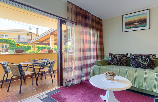Apartamento de 2 quartos em Umag com piscina e jardim - Foto 3