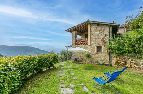 Photo 4 - Maison de 1 chambre à Pescia avec piscine et jardin