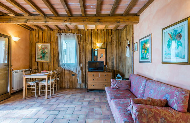 Casa de 2 quartos em Pescia com piscina e jardim - Foto 14