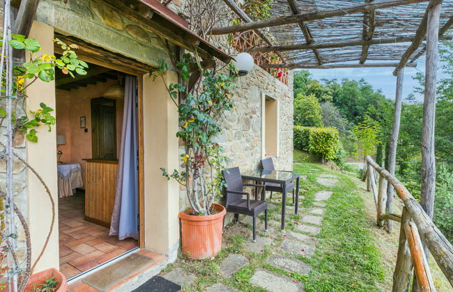 Casa de 2 quartos em Pescia com piscina e jardim - Foto 9