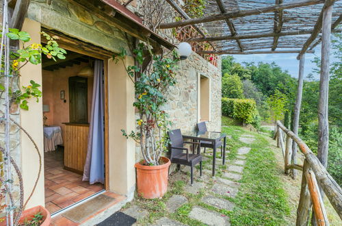 Photo 9 - Maison de 1 chambre à Pescia avec piscine et jardin