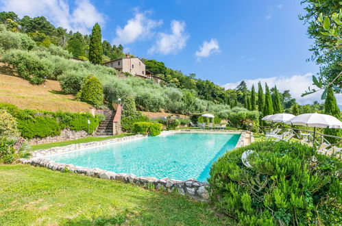 Photo 1 - Maison de 1 chambre à Pescia avec piscine et jardin