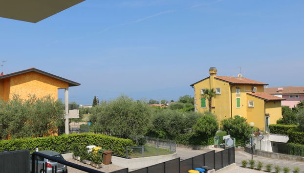 3 bedroom Apartment in Lazise with swimming pool and garden - Photo 2