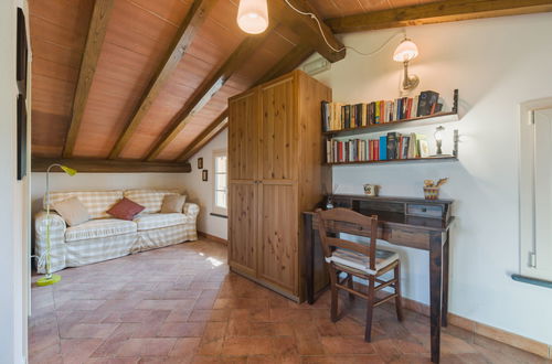 Photo 24 - 2 bedroom House in Massarosa with garden and terrace
