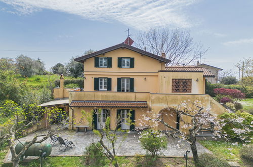 Photo 37 - 2 bedroom House in Massarosa with garden and terrace
