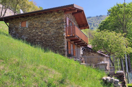Foto 17 - Casa de 2 habitaciones en San Nazzaro Val Cavargna con jardín y terraza