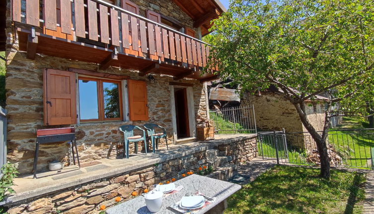 Foto 1 - Casa con 2 camere da letto a San Nazzaro Val Cavargna con giardino e terrazza