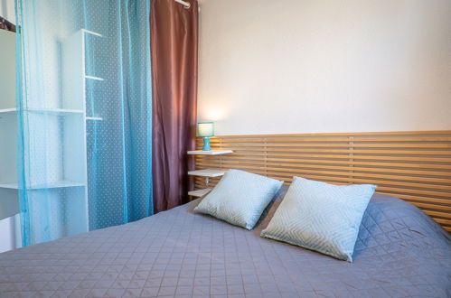 Foto 14 - Appartamento con 1 camera da letto a Le Grau-du-Roi con piscina e terrazza