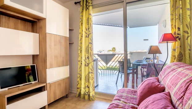 2 bedroom Apartment in Le Grau-du-Roi with swimming pool and terrace - Photo 4