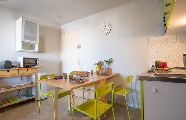 2 bedroom Apartment in Le Grau-du-Roi with swimming pool and terrace - Photo 9