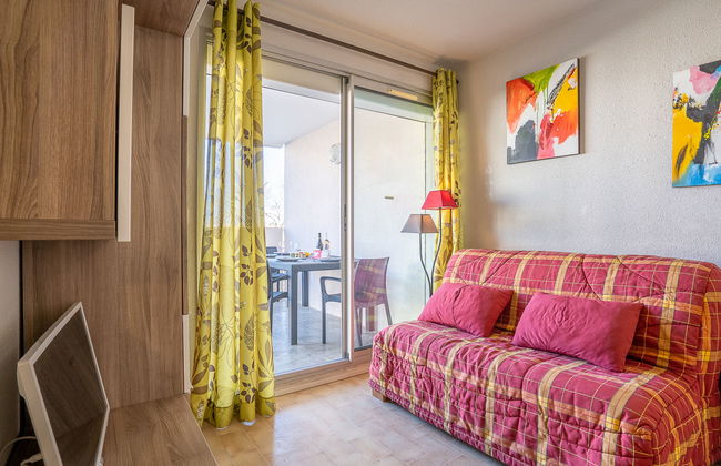 2 bedroom Apartment in Le Grau-du-Roi with swimming pool and terrace - Photo 6