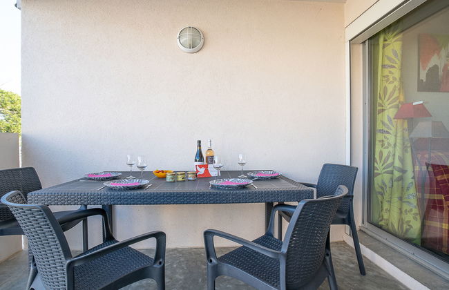 2 bedroom Apartment in Le Grau-du-Roi with swimming pool and terrace - Photo 17