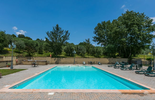 Apartamento de 2 quartos em Capraia e Limite com piscina e jardim - Foto 34