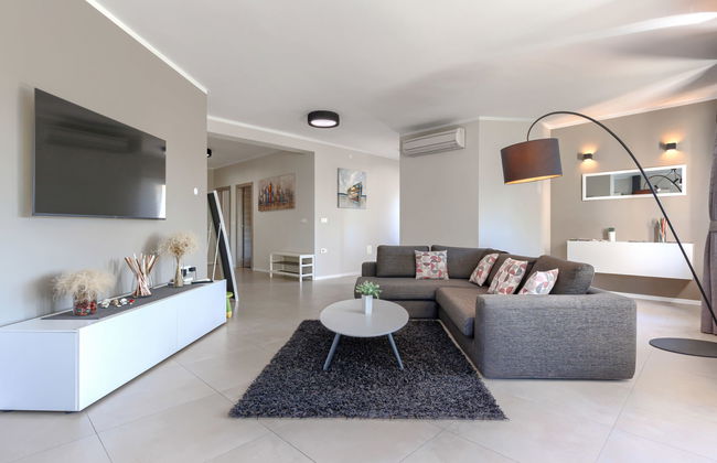 Apartamento de 5 quartos em Barban com piscina privada e jardim - Foto 14