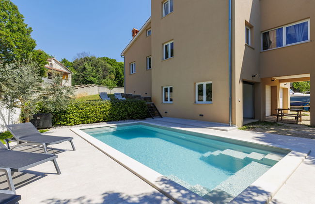 Apartamento de 5 quartos em Barban com piscina privada e jardim - Foto 23