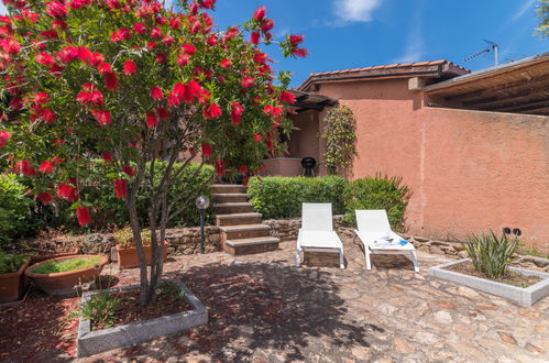 Photo 22 - Maison de 2 chambres à Olbia avec jardin et vues à la mer