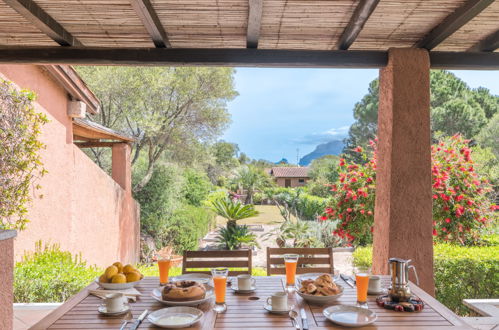 Photo 1 - Maison de 2 chambres à Olbia avec jardin et vues à la mer