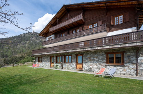 Photo 2 - Appartement de 2 chambres à Sarre avec jardin et vues sur la montagne