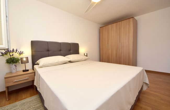 Haus mit 6 Schlafzimmern in Okrug mit privater pool und garten - Foto 17