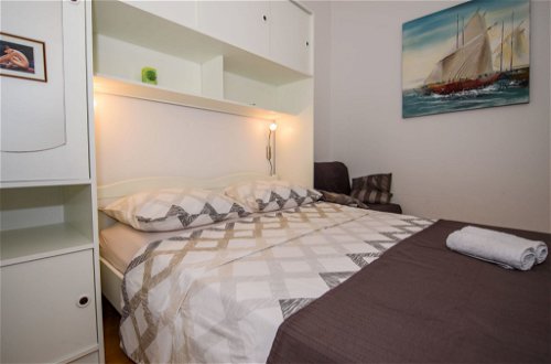 Foto 20 - Appartamento con 1 camera da letto a Rogoznica con terrazza e vista mare
