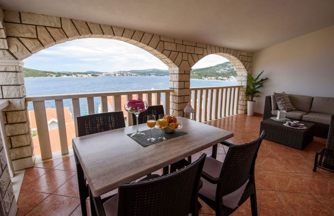 Apartamento de 2 quartos em Rogoznica com terraço - Foto 36