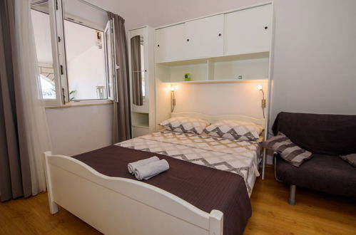 Foto 21 - Appartamento con 1 camera da letto a Rogoznica con terrazza e vista mare