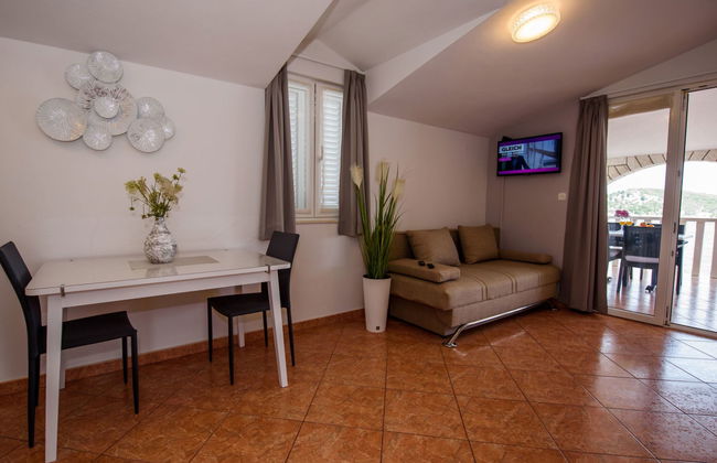 Apartamento de 2 quartos em Rogoznica com terraço - Foto 3
