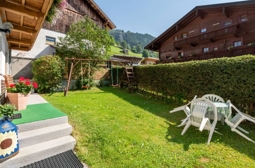 Foto 6 - Appartamento con 4 camere da letto a Zell am See con giardino